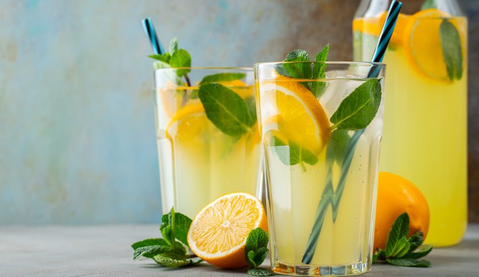 evde_limonata_nasil_yapilir_1_limondan_3_litre_limonata_tarifi_1561792358_4577.jpg